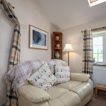 Coastal Cottage 'The Garden Cottage ' Hartland Exteriér fotografie