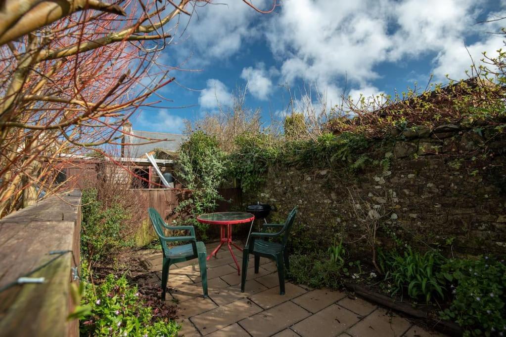 Coastal Cottage 'The Garden Cottage ' Hartland Exteriér fotografie